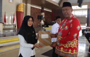 Wakil Bupati Lampung Tengah Serahkan Surat Keputusan Pengangkatan P3K kepada Pendamping PKH dan TKSK img 20251003 wa0033