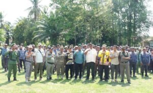 Wakil Bupati Hadiri Gelar Peningkatan Dan Pembinaan LINMAS Di Lapangan Merdeka Padang Ratu img 20251009 wa0068
