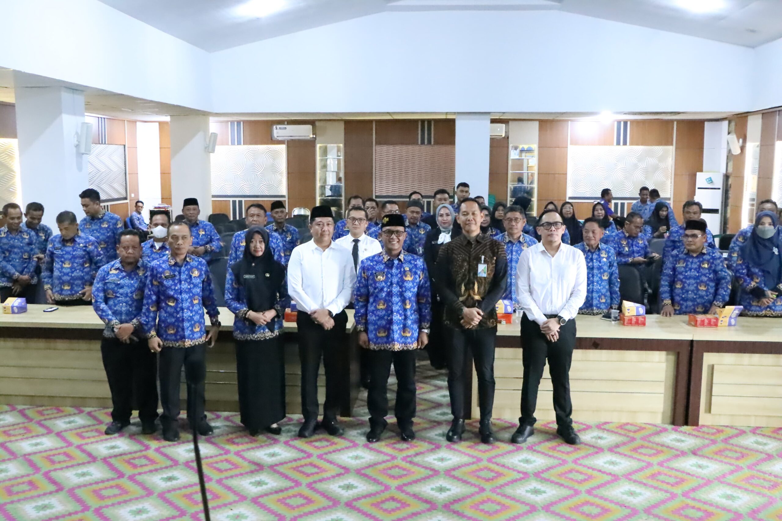 Ardito Wijaya Tandatangani MoU Antara Pemerintah Kabupaten Lampung Tengah Dengan BPJS Ketenagakerjaan img 20251001 wa0085