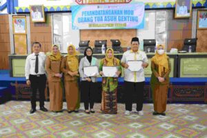 Candra Puasati Pimpin Rapat Pertemuan Tim Percepatan Penurunan Stunting Lampung Tengah img 20251006 wa0042