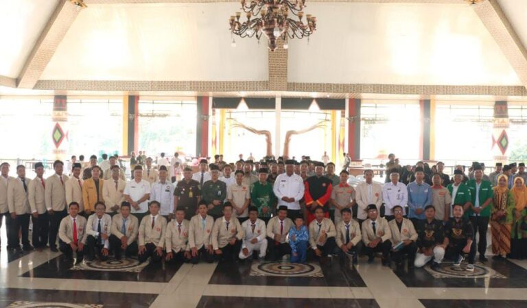 Wakil Bupati Lampung Tengah Hadiri Pelantikan Pimpinan Daerah Pemuda Muhammadiyah Wakil Bupati Lampung Tengah Hadiri Pelantikan Pimpinan Daerah Pemuda Muhammadiyah