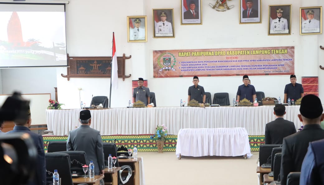 Paripurna DPRD, Bupati Lampung Tengah Ardito Sampaikan Penyusunan KUA-PPAS Tahun Anggaran 2026 img 20251010 wa0038
