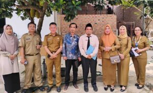 Dengar Aduan Masyarakat, PLT Kadis DPMPTSP Lamteng Kunjungi SMP IT SMART INSANI